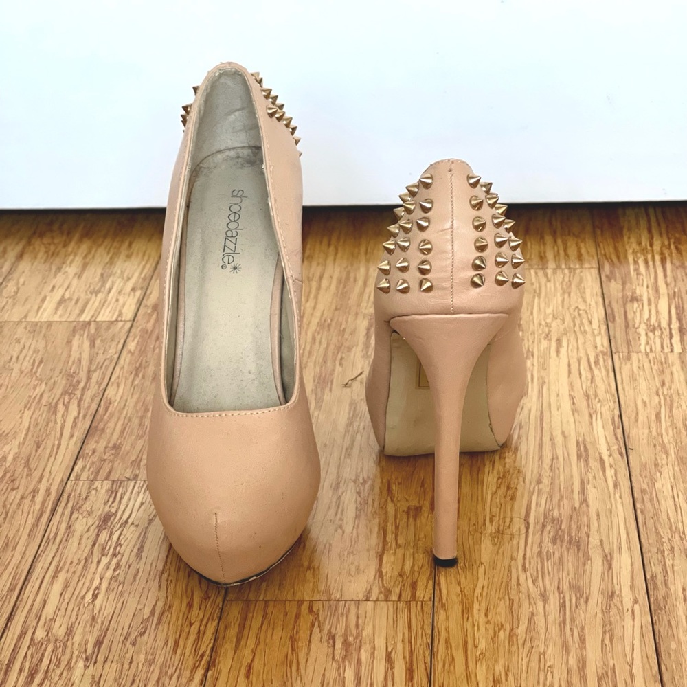 Nude heels with gold studs